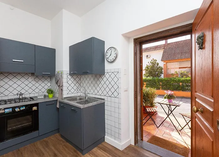 Ciaccio House Near Airport